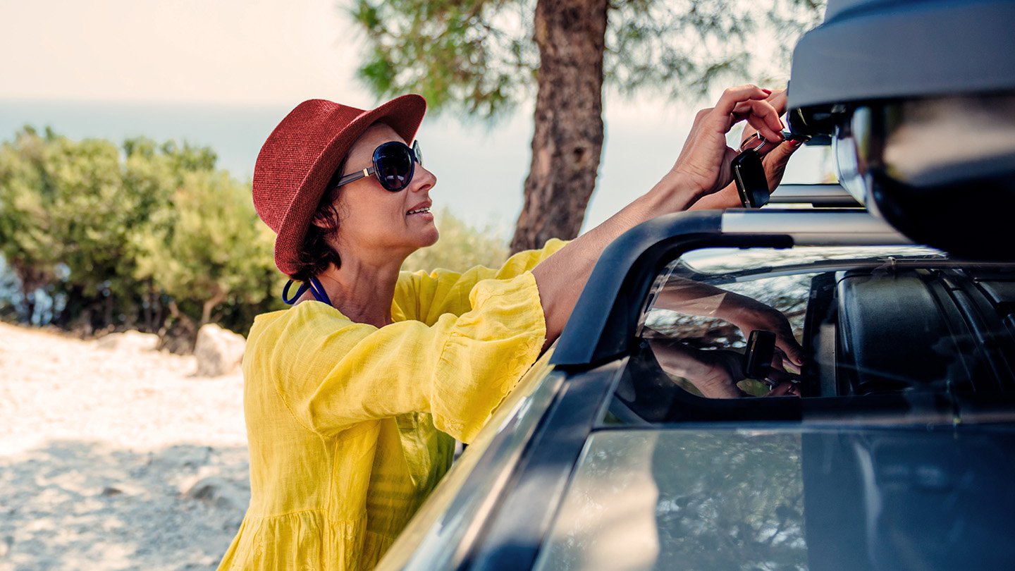 Los accesorios de coche más útiles para viajar en verano