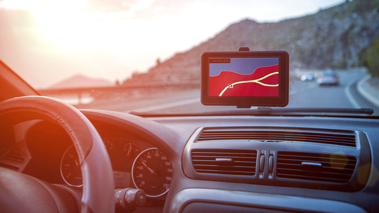 Cómo utilizar correctamente el GPS de tu coche mientras conduces