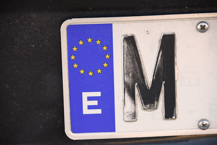 Multas DGT que no requieren ir conduciendo