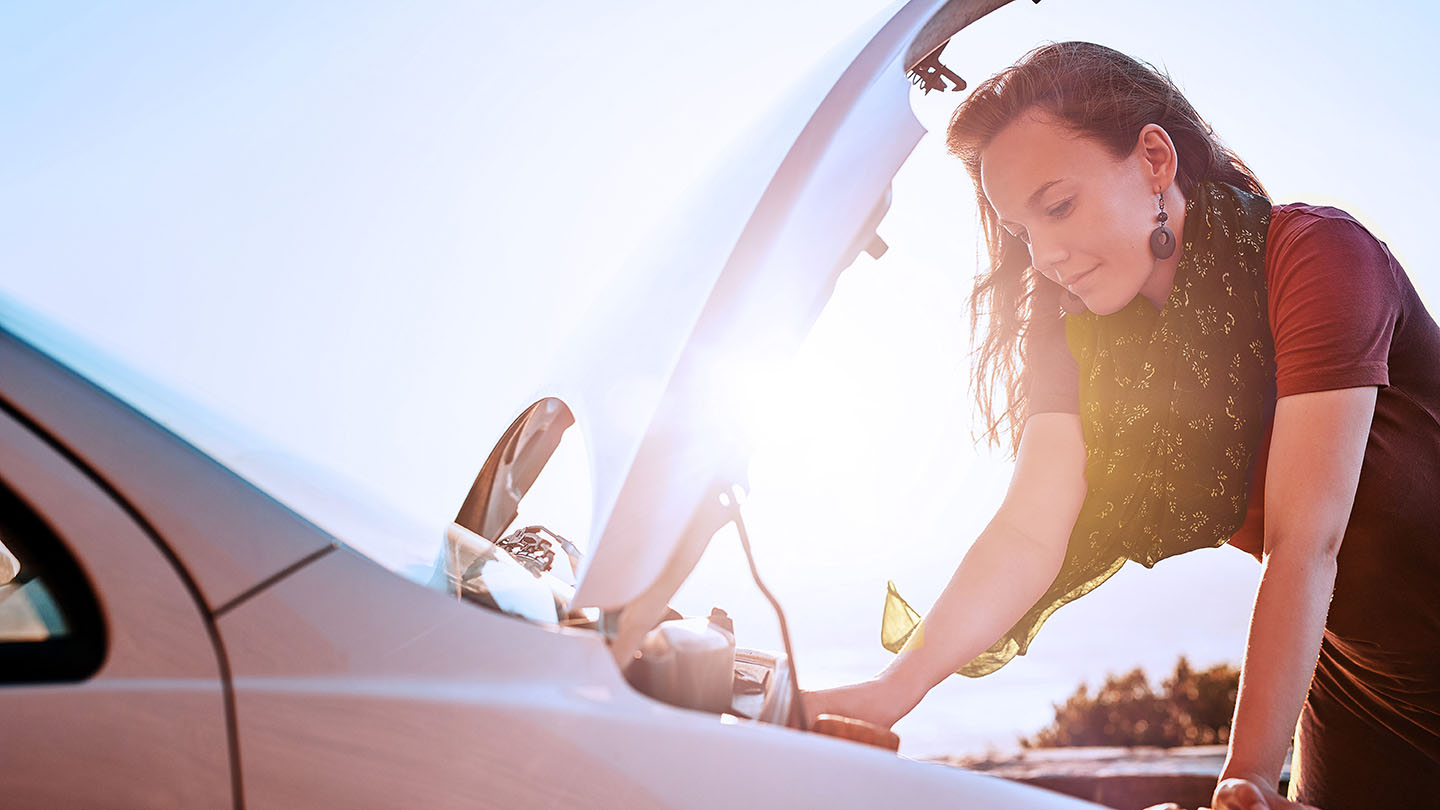 Qué revisar en tu coche antes de empezar un viaje largo