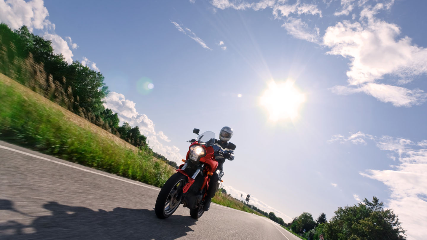 Viajar en moto en verano