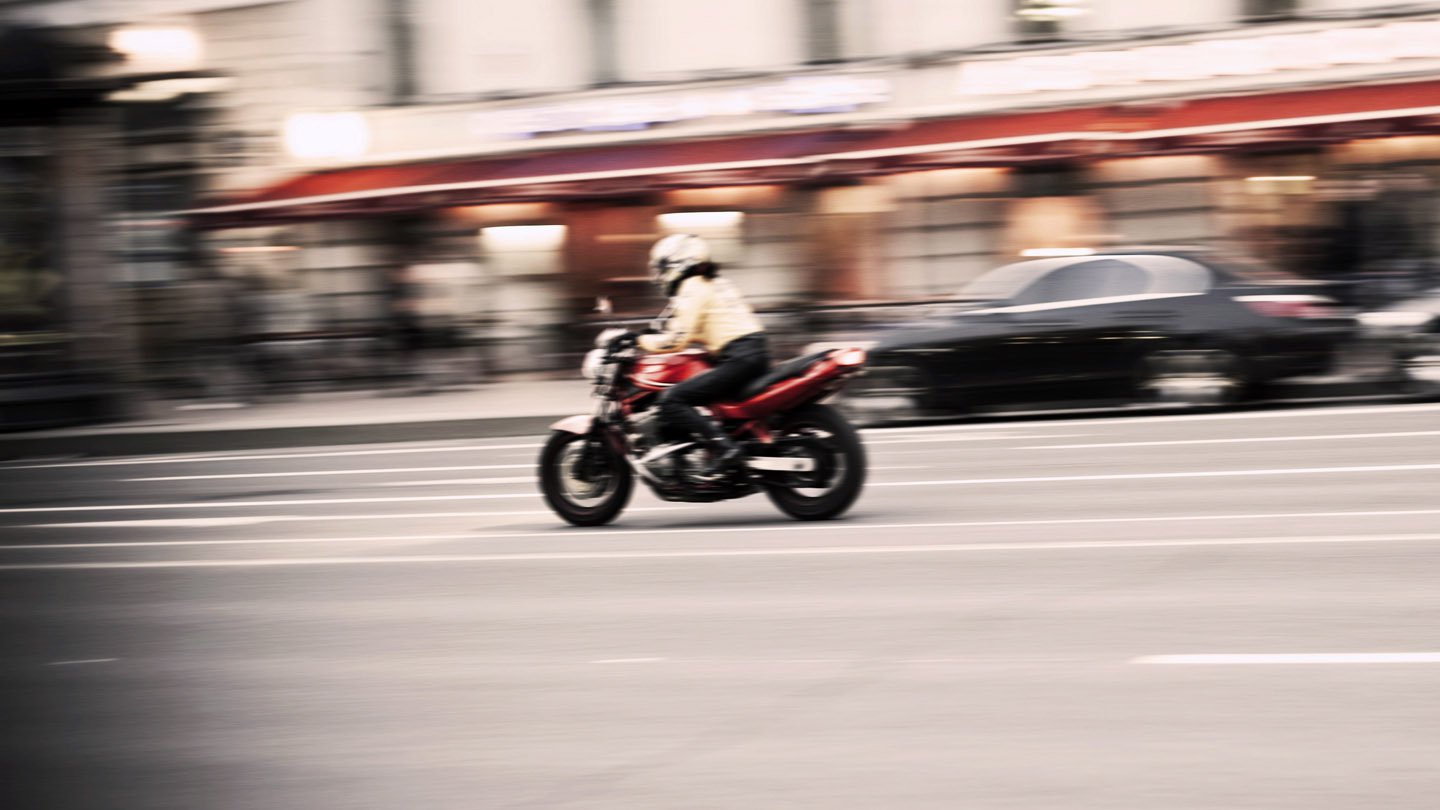 ¿Usar moto en vez de coche? Descubre sus ventajas económicas