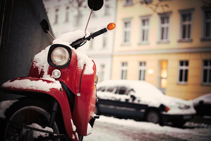 Calentar el motor de la moto en invierno