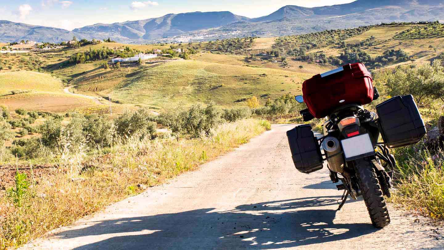 Distribuir equipaje en la moto
