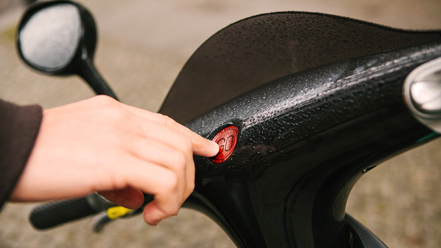 ¿Cuántos kilómetros puedo hacer con una moto eléctrica?