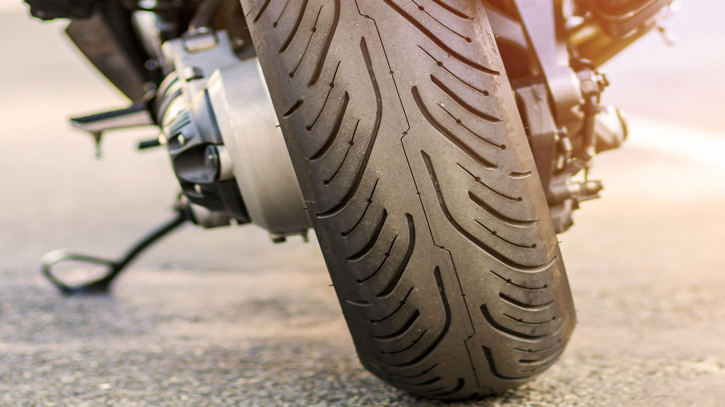 Kilómetros que duran los neumáticos de la moto