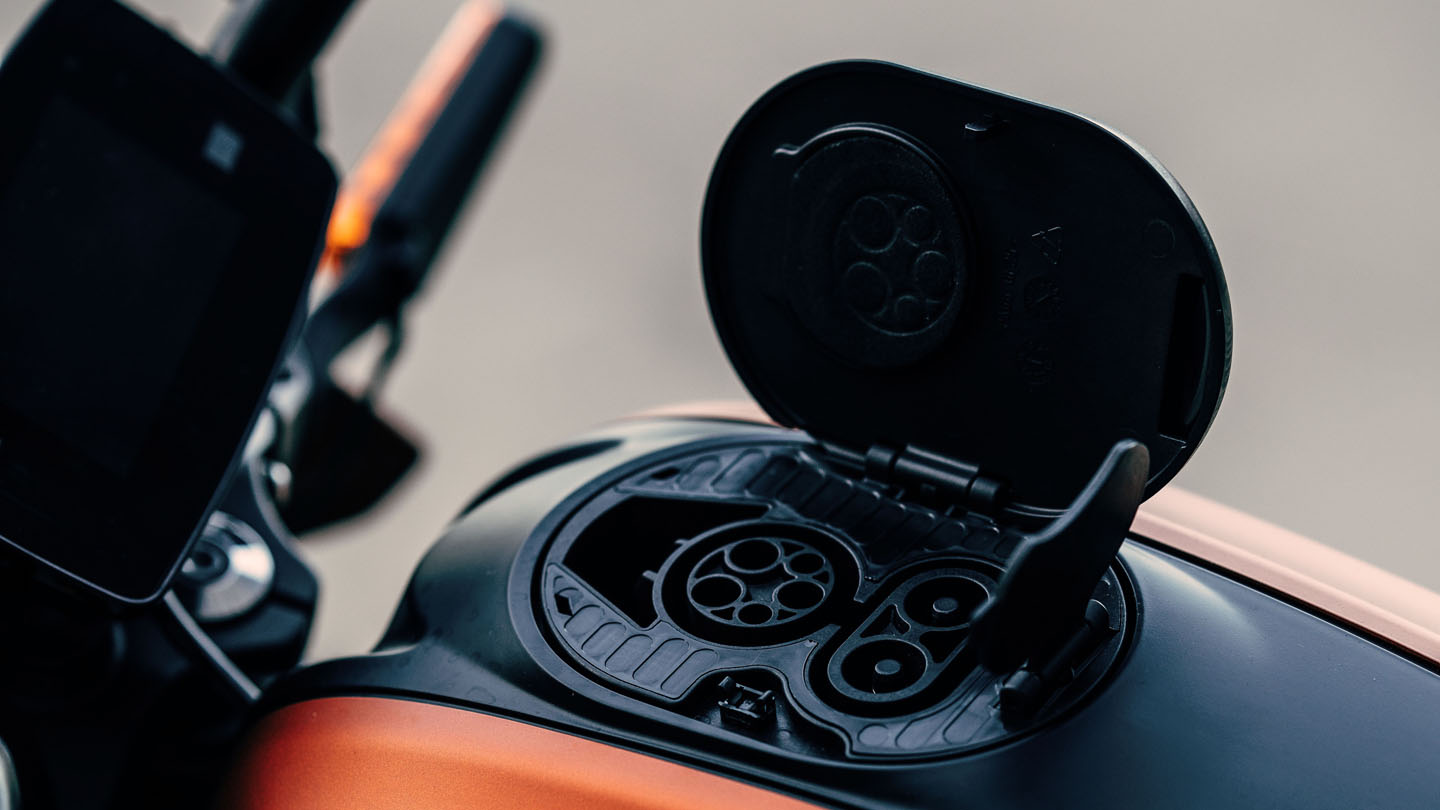 Qué diferencia hay entre un Seguro de Moto normal y uno de Moto eléctrica
