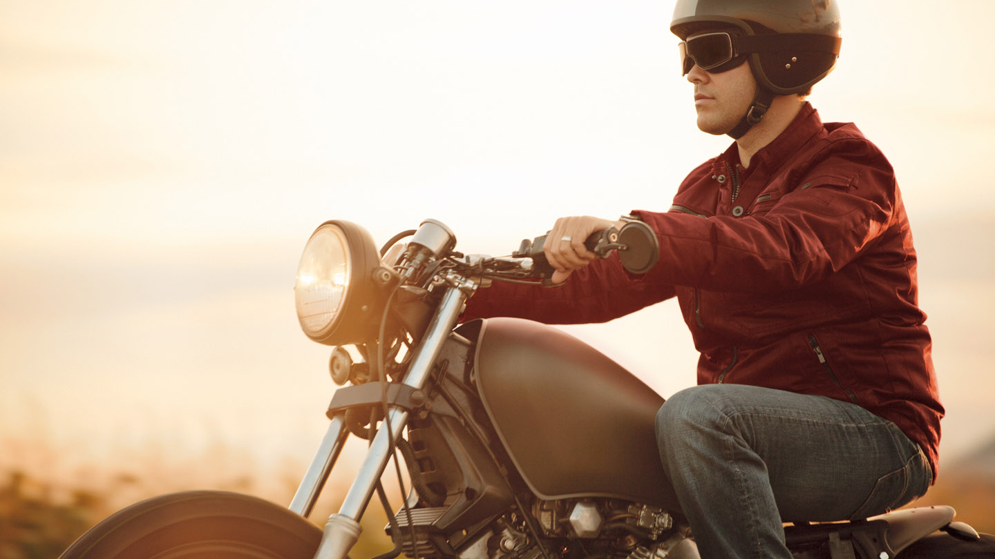 La mejor postura para montar en moto