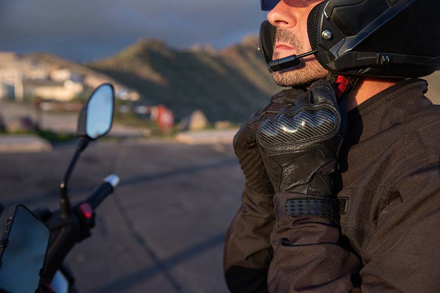 Cómo usar el teléfono móvil en la moto