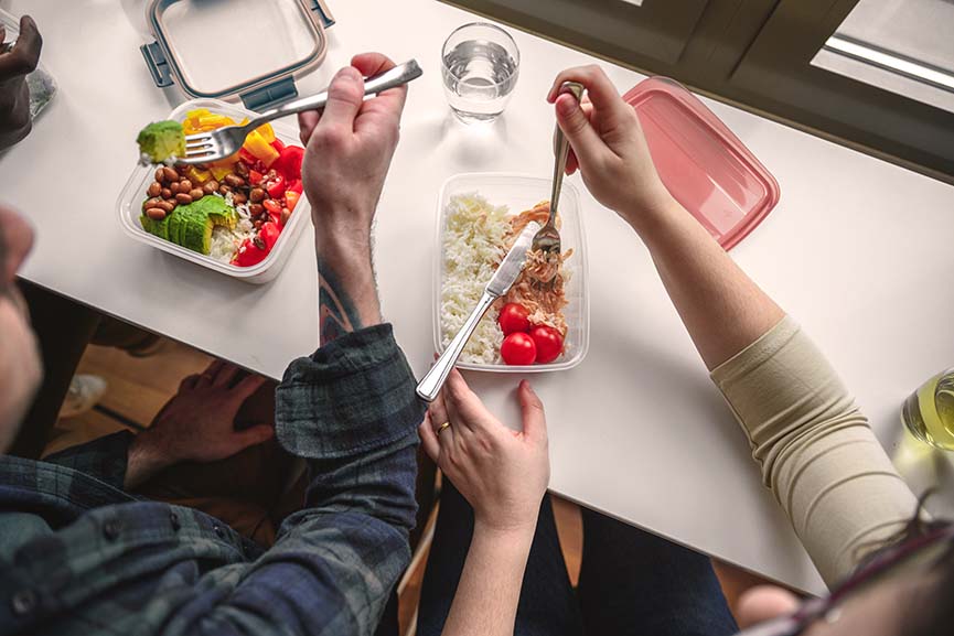 Comer fuera de casa de forma saludable