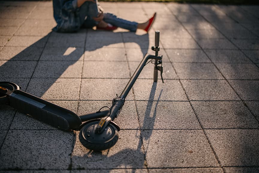 Cómo actuar en accidentes o atropellos en patinete o bici