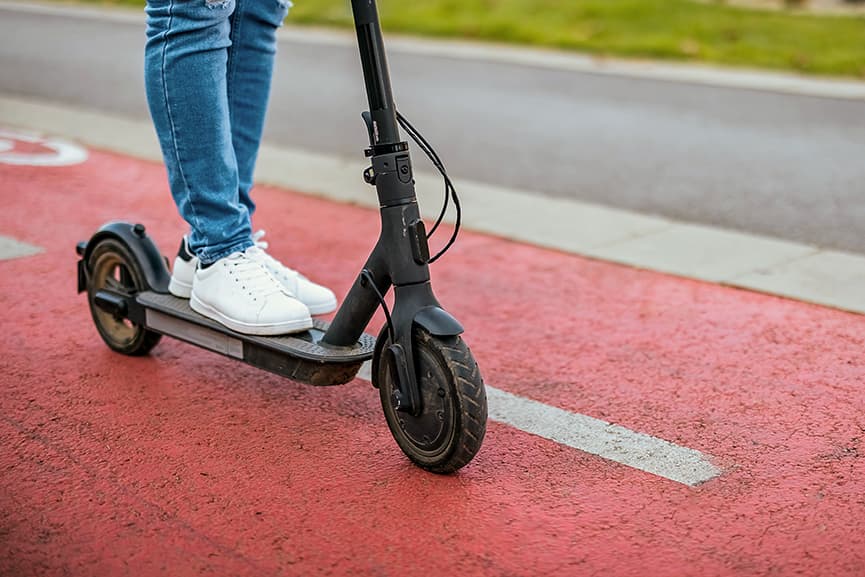 Evitar accidentes al conducir un patinete eléctrico