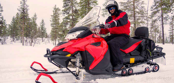 Conducir motos de nieve: carnet, seguro y responsabilidad en caso de accidente.
