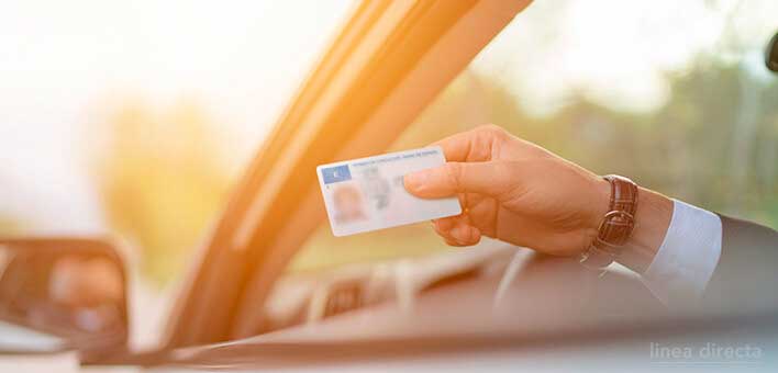 Carne de conducir caducado en caso de accidente