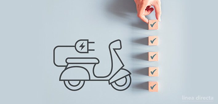 ¿Qué coberturas especiales hacen falta en un seguro para moto eléctrica?