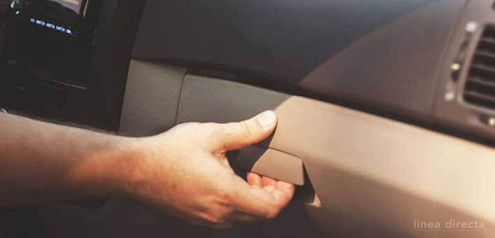¿Qué documentación debo llevar en el coche?