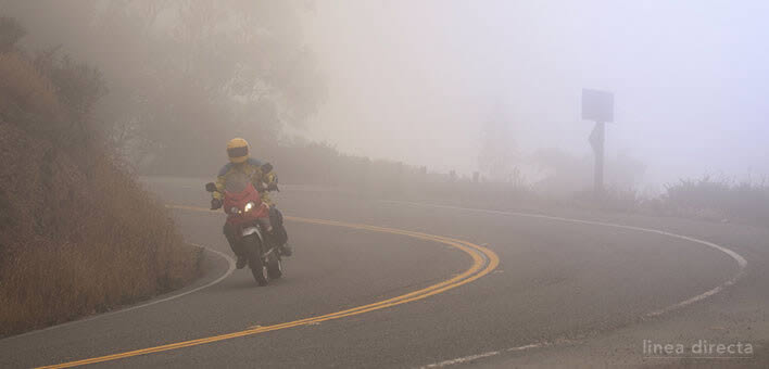 ¿Cómo no pasar frío en invierno mientras montas en moto?