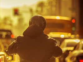 Tráfico, atascos y aglomeraciones con la moto