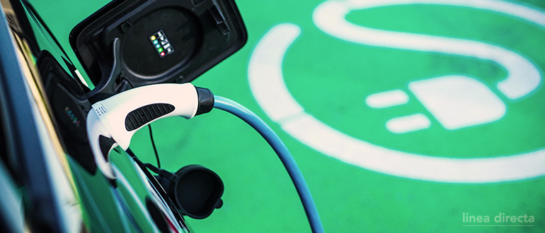 El primer seguro a todo riesgo para Eléctricos e Híbridos Enchufables con un precio único